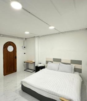 Bang Phlat Apartment | Megun 10 L