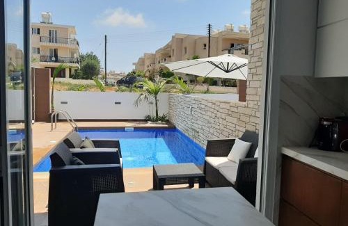 Melanos Apartment | Melanos Fully Renovated TownHouse with Private Pool