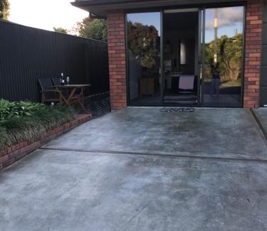 Paroa Bed & Breakfast | Melissa & Jolan BnB