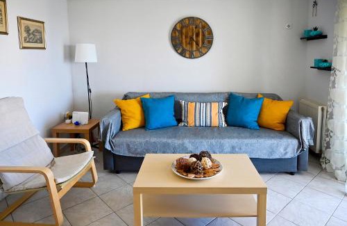 Anavyssos House | Melrose maisonette by the sea