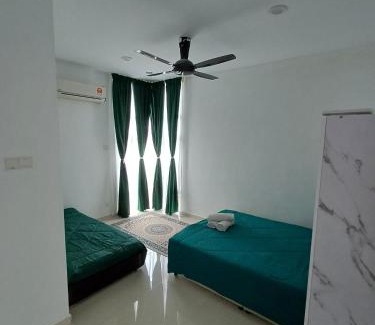 Pantai Penarik House | Mengkuang Villa - Deluxe Room