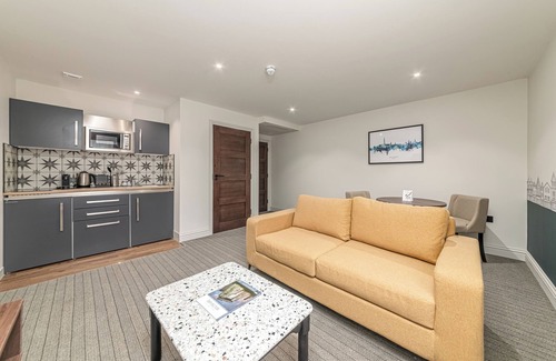 Salisbury Hotel | Mercure White Hart Hotel Salisbury and Apartments