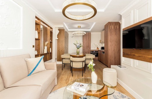 Quartier Saint-Ambroise Apartment | Merveil Luxury Suites - Lenoir I-II-III