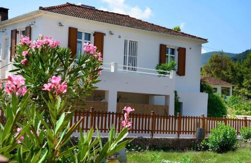 Vathy Villa | Metropolis Villa