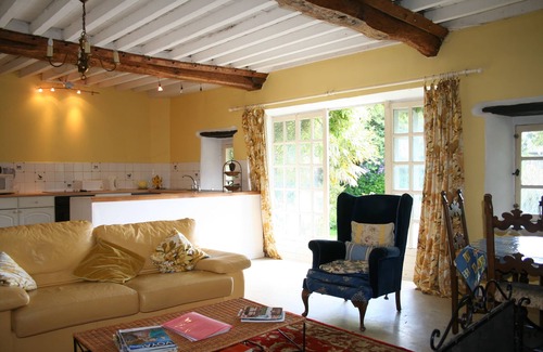 Brix Cottage | Mews Cottage within the grounds of Chateau Le Mont Epinguet