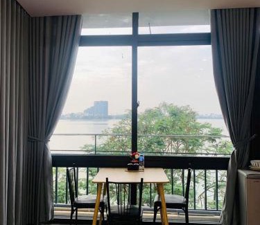 Thuy Khue Apartment | Mhouse lake view 1