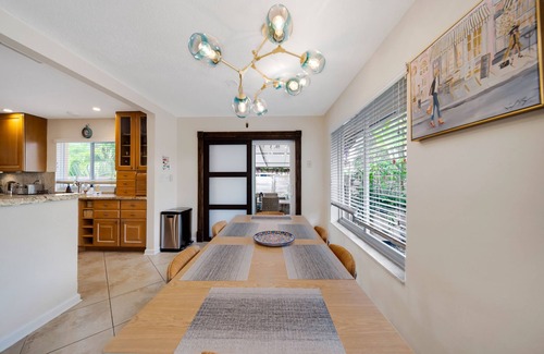 South Corals House | "MIA VILLA"! 4BR Ft Lauderdale oversize heated Pool