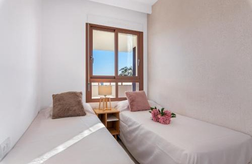 Pueblo Latino Apartment | Michael