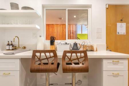 Ladera Heights Apartment | Mid Century 1BR Apt w Patio Near LAX Playa Vista Beach