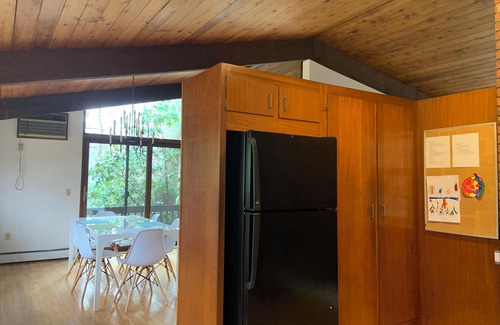 Storrs House | Mid-Century Modern Retreat in Storrs Connecticut