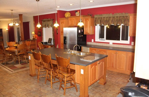 Negreet House | Mid Lake - Triple Forbes Fish Camp