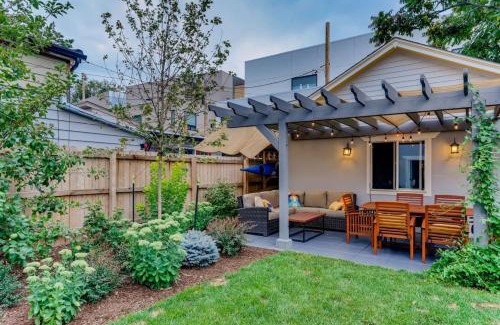 Berkeley House | Mid Mod With Awesome BackYard And 1Block To Shops