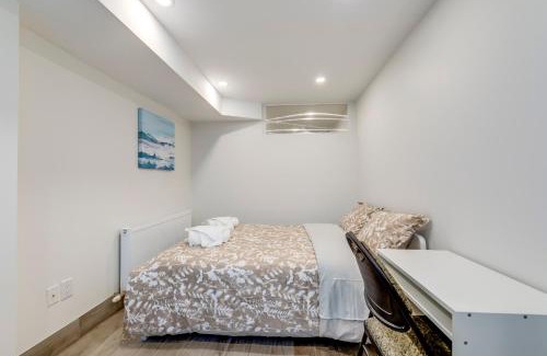 Oakwood Village Apartment | Midtown 2 Bedroom Apartment