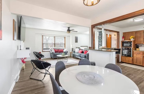 Waldron House | Midwest Haven- Spacious, Family Home, Near Airport