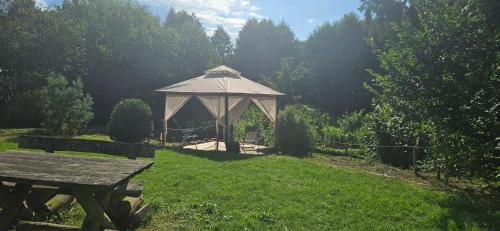 Carpin Other | Mietwohnwagen inklusive Stellplatz & Strom - Dixi-WC