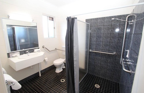 Gol Gol Hotel | Mildura Riverview Motel