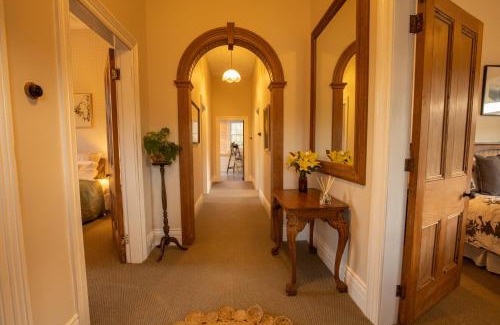 Pohokura Villa | Mill House