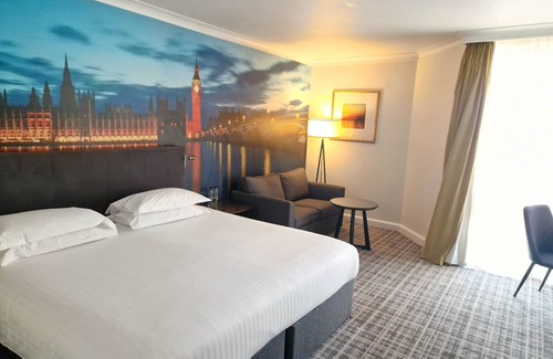 Courtfield Hotel | Millennium Hotel and Conference Centre Gloucester London