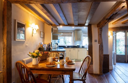 Saffron Walden Cottage | Miller Cottage - A gorgeous historic cottage in the centre of the picturesque Medieval town of Saffr