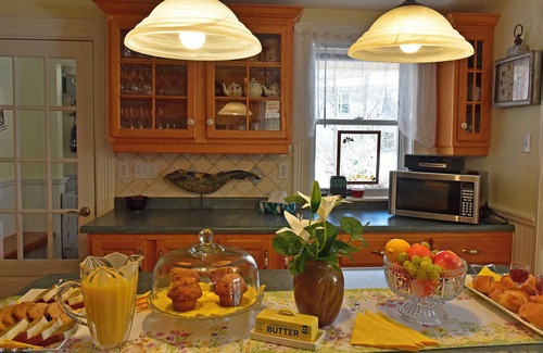 Mahone Bay Bed & Breakfast | Miller House By the Bay