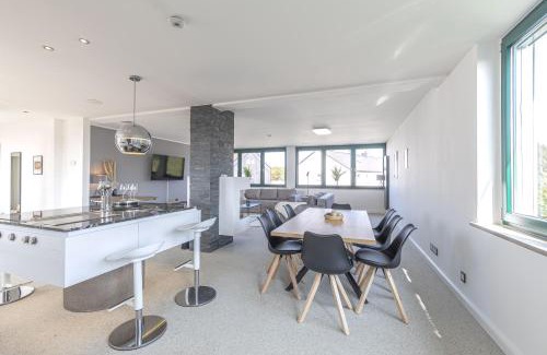 Wattenscheid Apartment | MILPAU Bochum1 - Exklusives Penthouse für 10 Personen - Kamin, SmartHome und Parkplatz