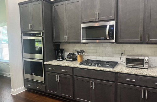 Auburn House | Mimms Trail Haven - Luxury Living in Auburn!