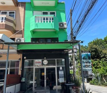 Ban Bang Saen Apartment | Mina house - มิณา เฮ้าส์