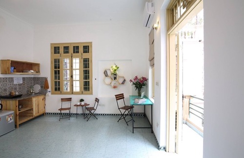 Tay Ho Apartment | Minimalism Studio/Balbony/Silent Bedroom