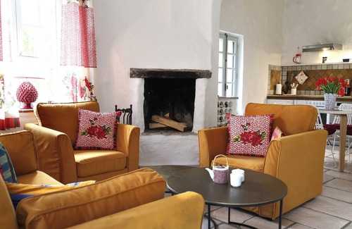 Villarzel-Cabardes Apartment | Minori - 2 Bedroom - Private Terrace - Amazing View