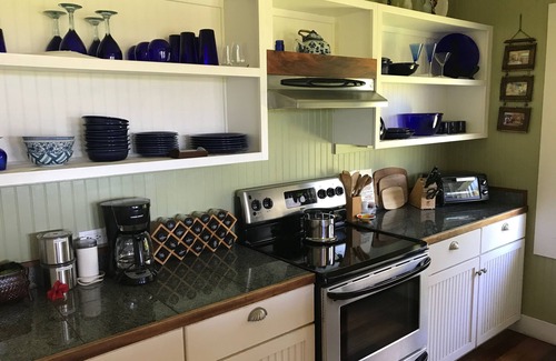 Hana Cottage | MINUTES TO HAMOA BEACH, BEST LOCATION IN HANA