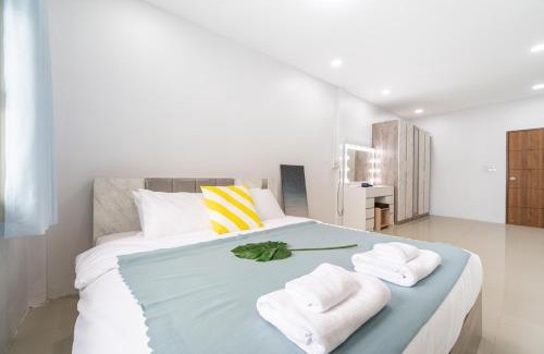Samsen Nok Apartment | MIQ HK111-4BR Home Ratchada-Huaykwang 14PAX