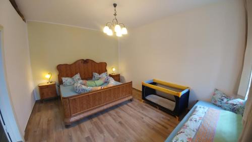 Biesenthal Apartment | Mirabellenhof - Kleine Ferienwohnung mit Altstadtblick