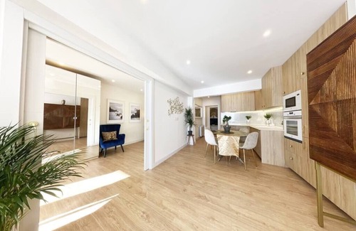 San Sebastian Apartment | Miramar: Exclusive luxurious flat, parking, terrace, new!