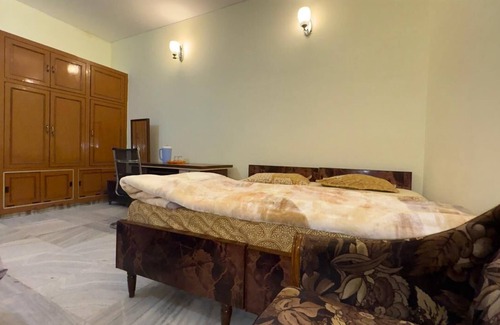 Civil Lines House | Mishra's Bungalow