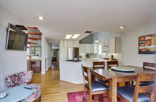 Mission Beach House | Mission/Pacific Beach + Steps To Sand + Priv Spa & Decks + Summer Req SAT to SAT