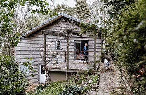 Mount Macedon Cabin | Mistwood: Mount Macedon - Family and Pet Friendly
