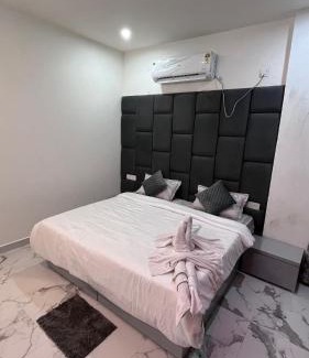 Orchha Apartment | Mithila - A Lovely & Peaceful 3 BHK Villa