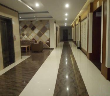 Piparia Hotel | MNR Resort