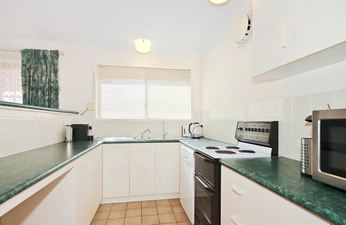 Moana House | Moana Magic - Cosy 2 Storey Home with Sea Views in Moana