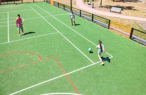 Sevenum House | Mobile-home | Comfort | 2 Bedrooms | 4/6 pers. | Raised terrace | A/C