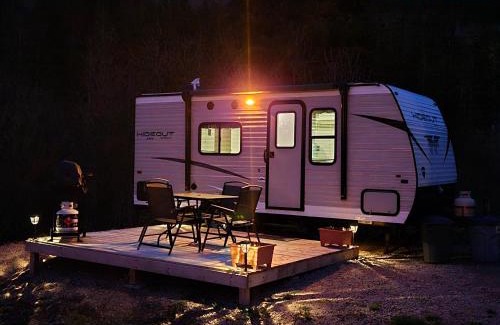 White Point House | Moceanset Getaways - Elegant, Ocean, Mountain and Sunset Views "Camping Experience"