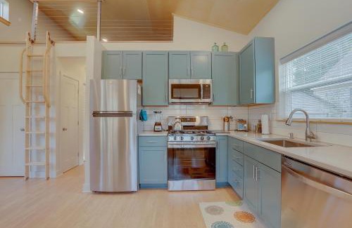Larkspur House | Mod Pod