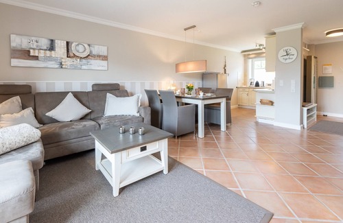 Wenningstedt-Braderup Apartment | Modern 3-room apartment with approx. 84 m² living space, for up to 4 people