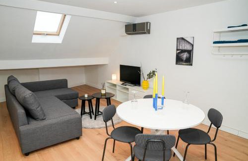 Bloemekenswijk Apartment | Modern 1BR & 1LR Apartment 15-Min Walk to Rabot