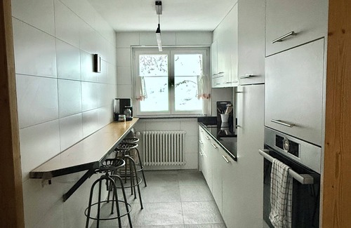 Zermatt Apartment | Modern 2-bedroom family apartment near ski lift, sleeps 4, Matterhorn views