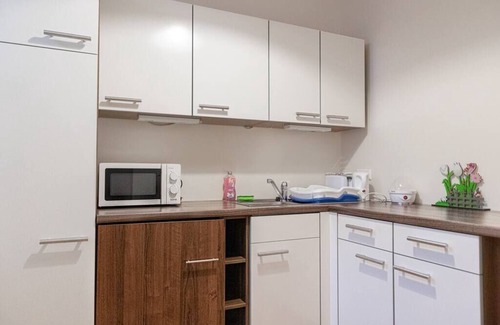 Wahring Apartment | Modern 2BR Apt. Perfect for Long and Short Stays