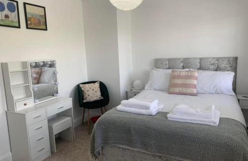 Newry House | Modern 3 bed, detached house