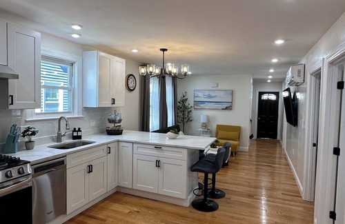 Neponset - Port Norfolk Apartment | Modern 3BR/2BA Home for 8/Newly Renovated/Quiet Stay Minutes from Boston.