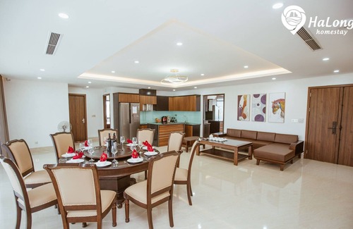 Ha Long Apartment | Modern 7-bedroom apartment with seaview balcony