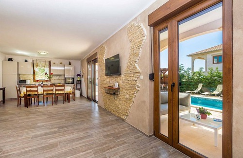 Milohnici House | Modern and attractive holiday house DIJANA